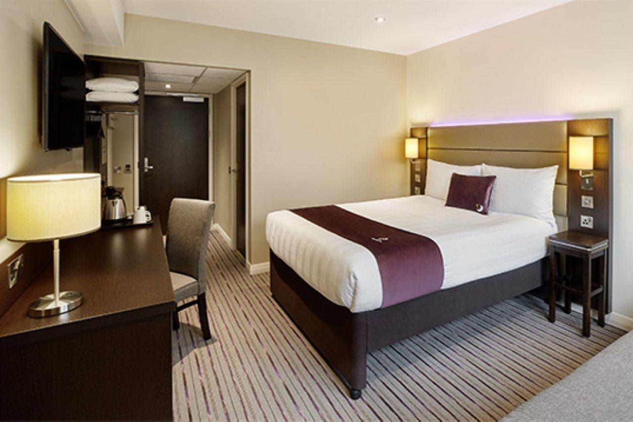 Premier Inn Liverpool Exterior photo