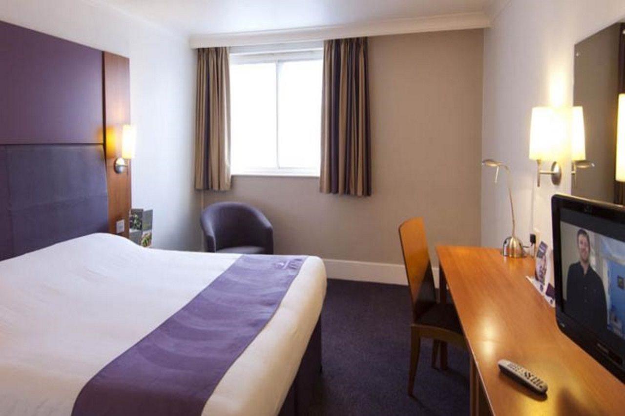 Premier Inn Liverpool Exterior photo